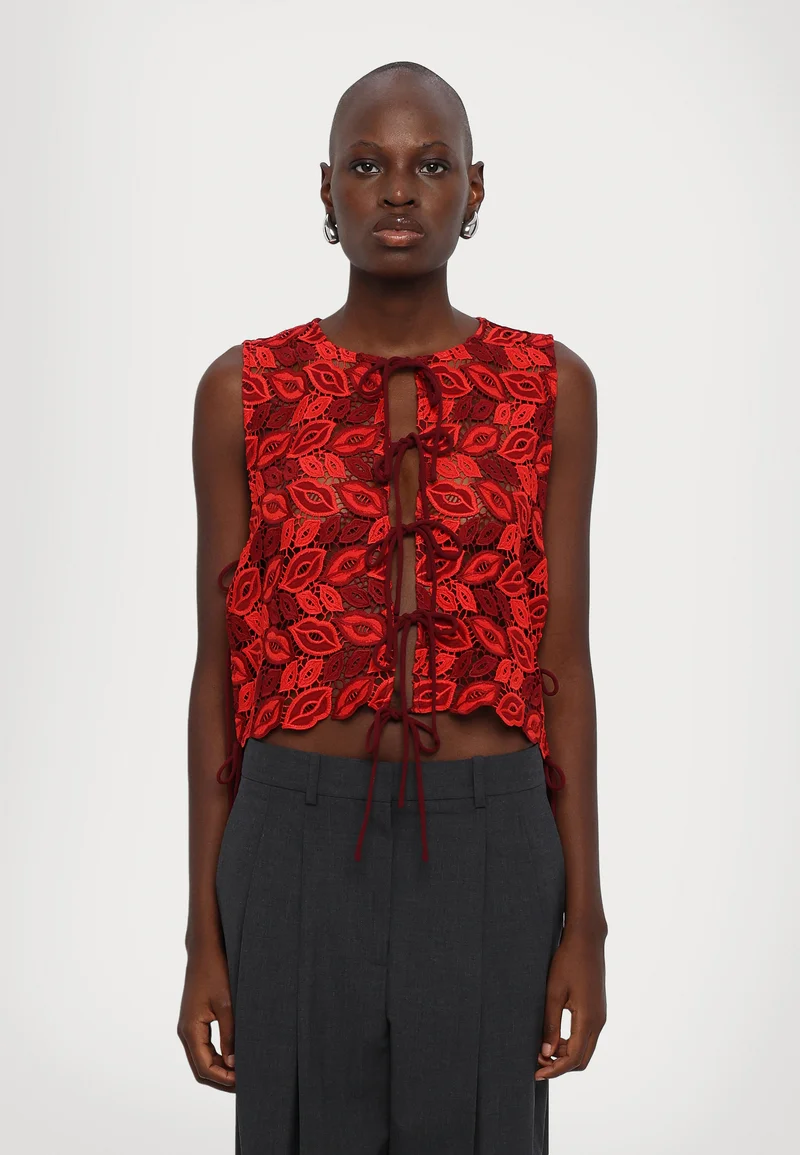 timeless Hofmann Copenhagen ARIA - Waistcoat kiss me red Clothing Jackets & Blazers Bomber Jackets
