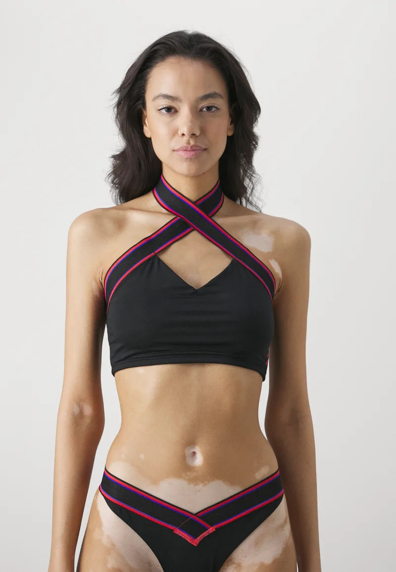 Hot Sale Speedo SOLID HALTER CROP - Bikini top anthracite Clothing Sportswear Team merchandise Bikini tops