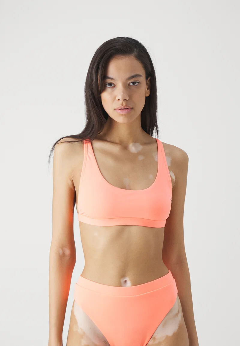 official shop Speedo SOLID CONVERTIBLE - Bikini top disco peach Clothing Sportswear Team merchandise Bikini tops