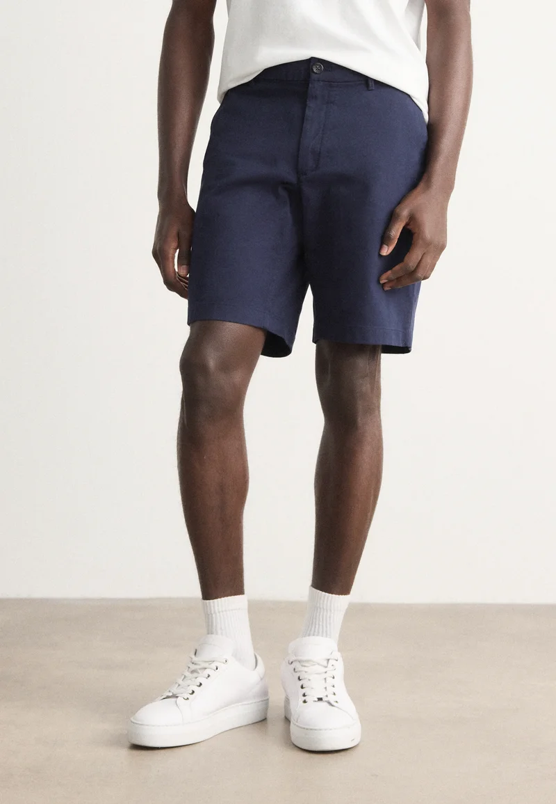 entire collection Calvin Klein MODERN CHINO - Shorts dark sapphire Clothing Casual Shorts