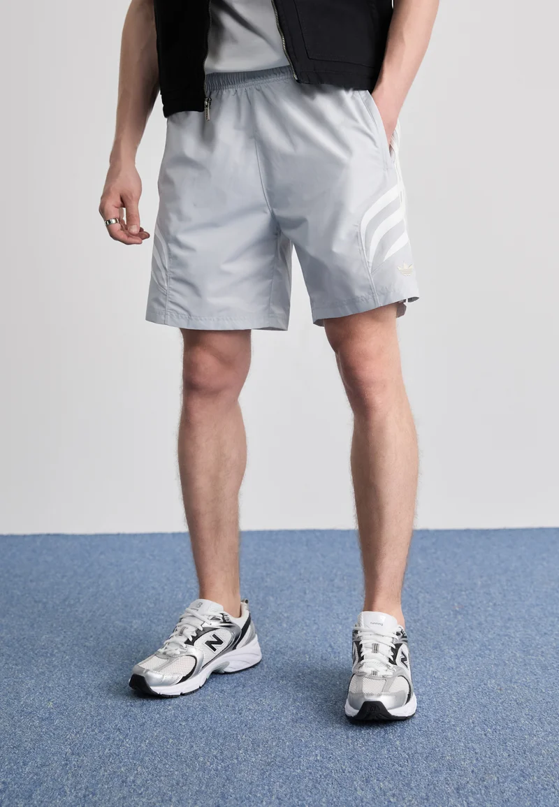 Clearance Sale adidas Originals Tracksuit bottoms - grey Streetwear Sale Streetwear Clothing Swimwear Casual Shorts