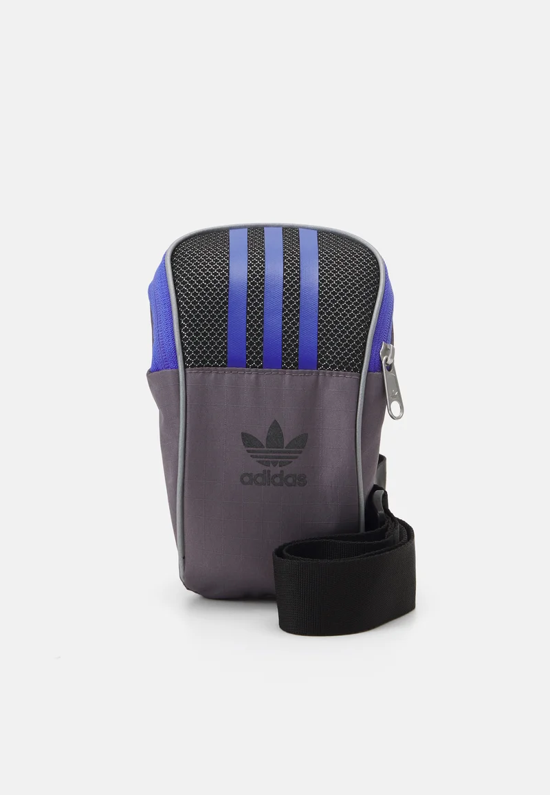quality and quantity assured adidas Originals SMALL ITEM - Bum bag grey Streetwear Sale Accessories Gadgets & miscellaneous Bum bags