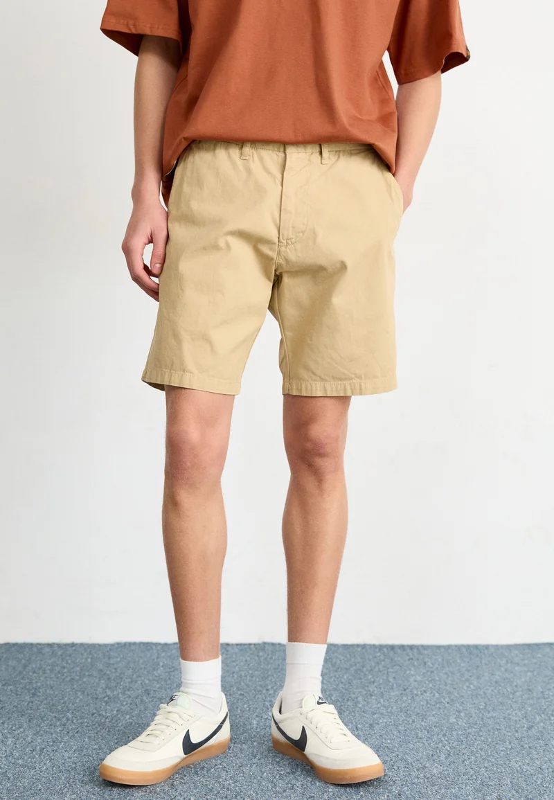 cheapest online price Carhartt WIP JOHN - Shorts sable garment dyed Streetwear Sale Streetwear Clothing Swimwear Casual Shorts