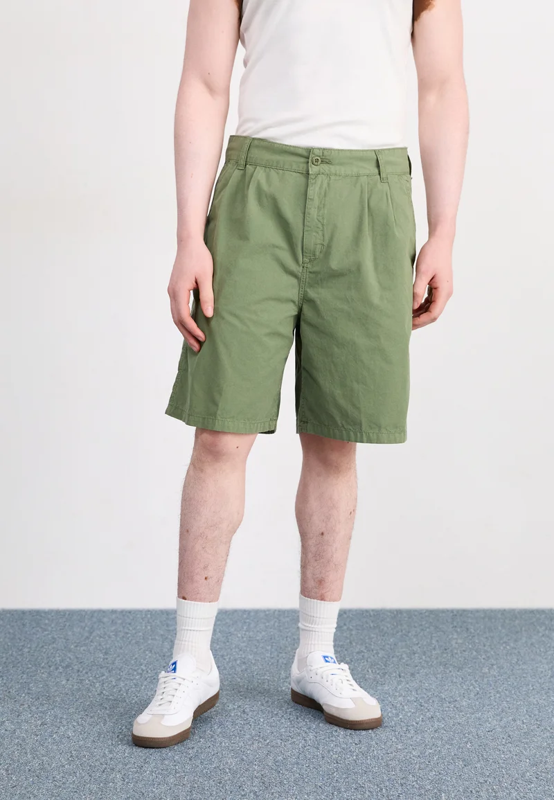 Outlet Online Carhartt WIP COLSTON  - Shorts dollar green Streetwear Sale Streetwear Clothing Swimwear Casual Shorts