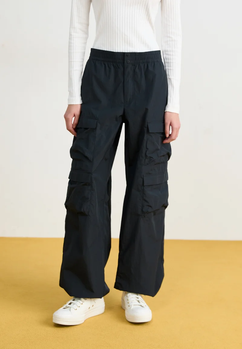 Fast Delivery Columbia ELEVATED VIEW™ PARACHUTE PANT - Cargo trousers black Clothing Trousers Cargo Trousers
