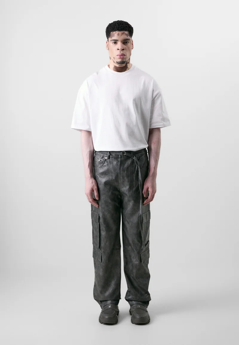 official online website Don't Waste Culture SHERIDAN UNISEX - Cargo trousers grey/brown leather Streetwear Sale Streetwear Clothing Swimwear Cargo Trousers