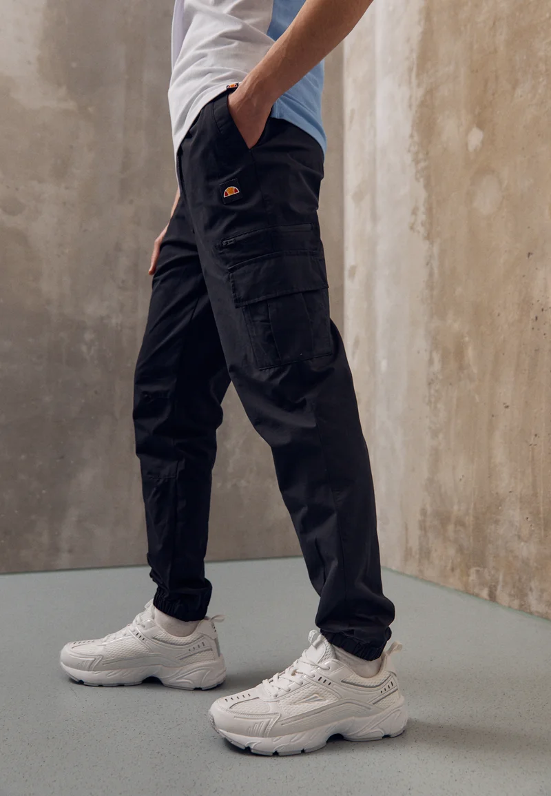 free delivery Ellesse APERIO - Cargo trousers black Streetwear Sale Streetwear Clothing Swimwear Cargo Trousers