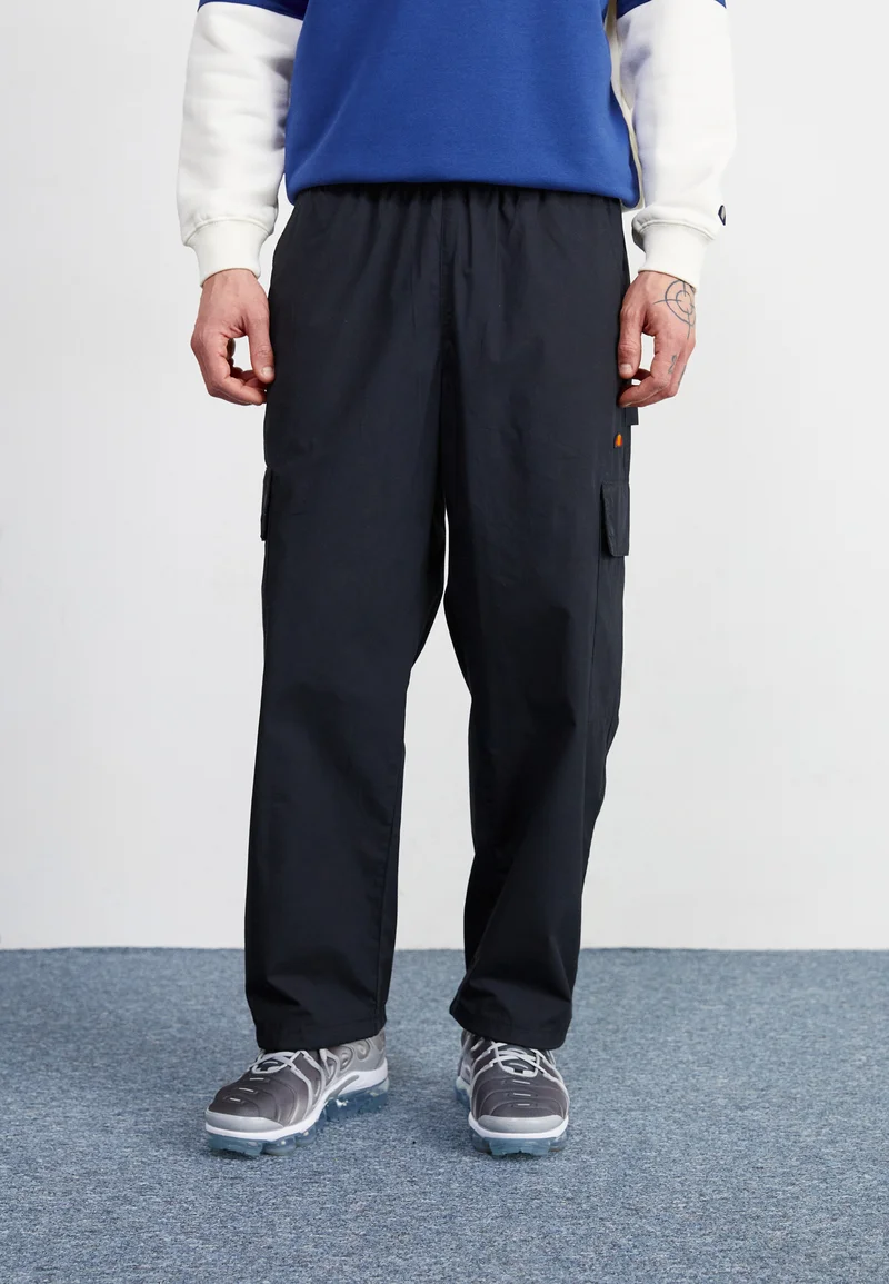 Huge Discount Ellesse DRILLAR - Cargo trousers black Streetwear Sale Streetwear Clothing Swimwear Cargo Trousers