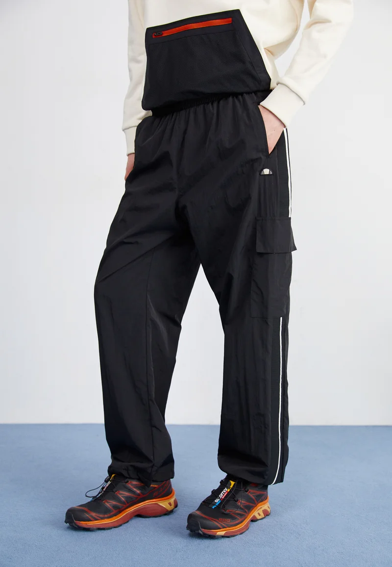 designer fashion Ellesse JESSINO PANT - Cargo trousers black Streetwear Sale Streetwear Clothing Swimwear Cargo Trousers