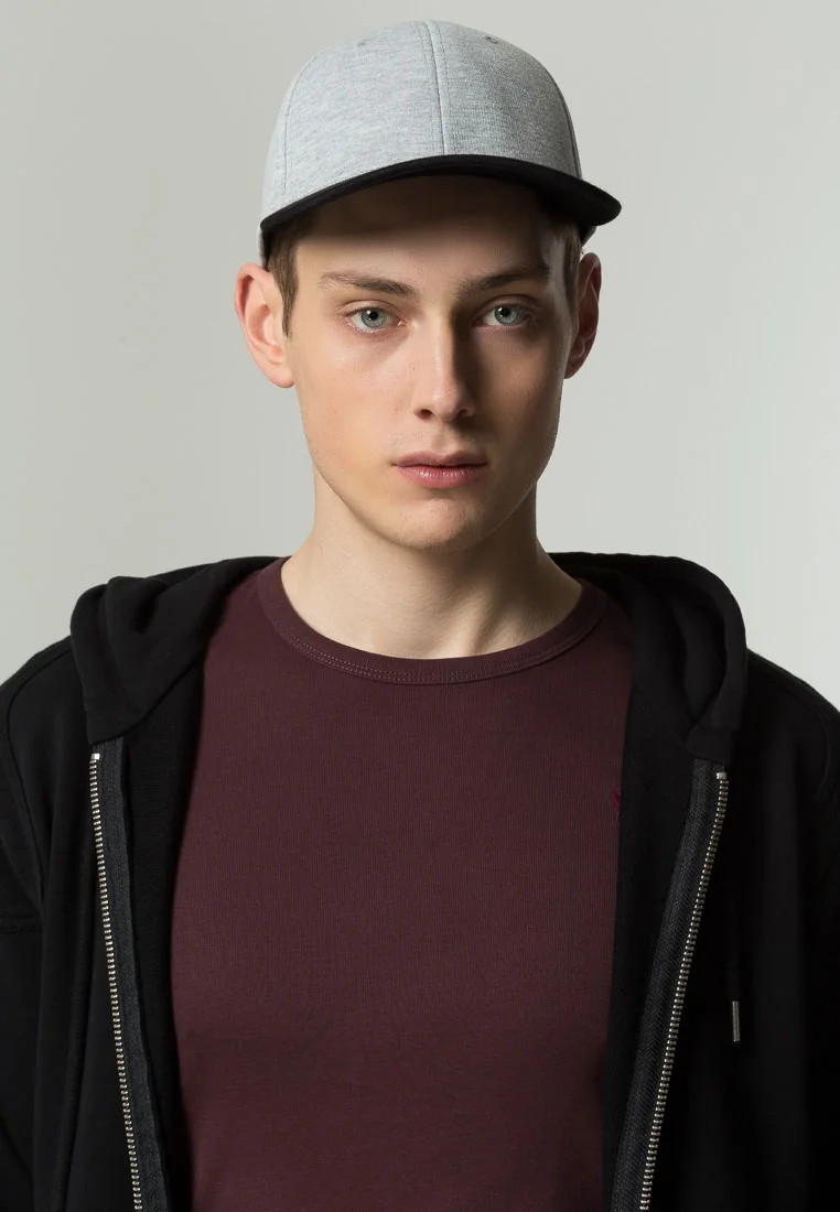Classic Styles Flexfit Cap - grey/black Accessories Beanies, hats & caps Caps