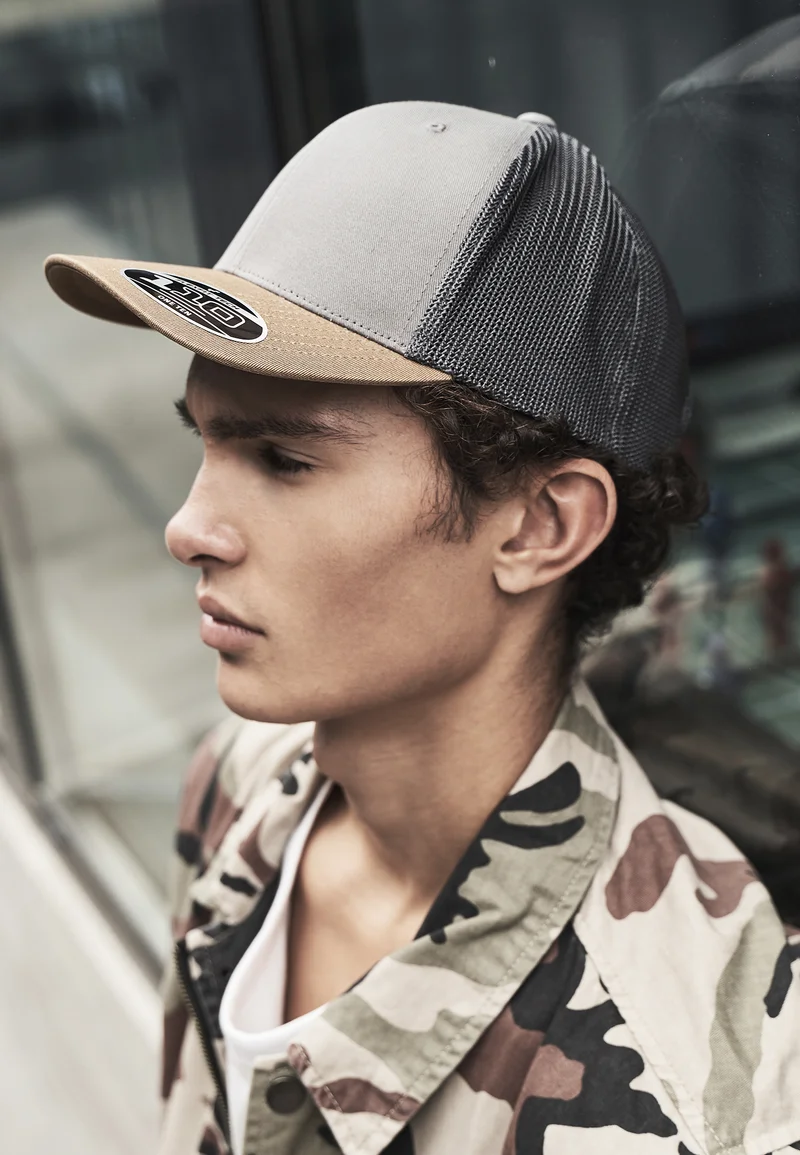 Big discount on sale Flexfit TRUCKER - Cap earth tones Accessories Beanies, hats & caps Caps