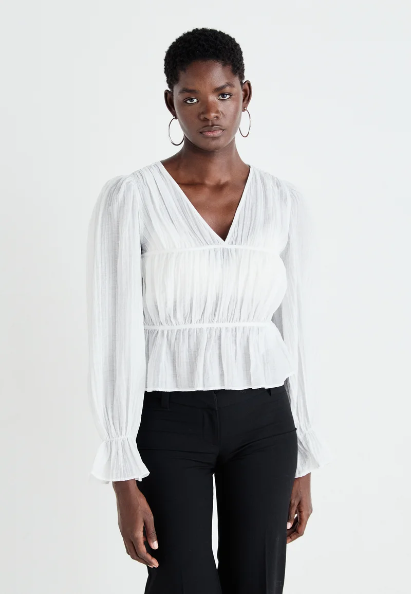 latest fashion-trends Gina Tricot TIE BLOUSE - Blouse white Clothing Shirts & Blouses Blouses