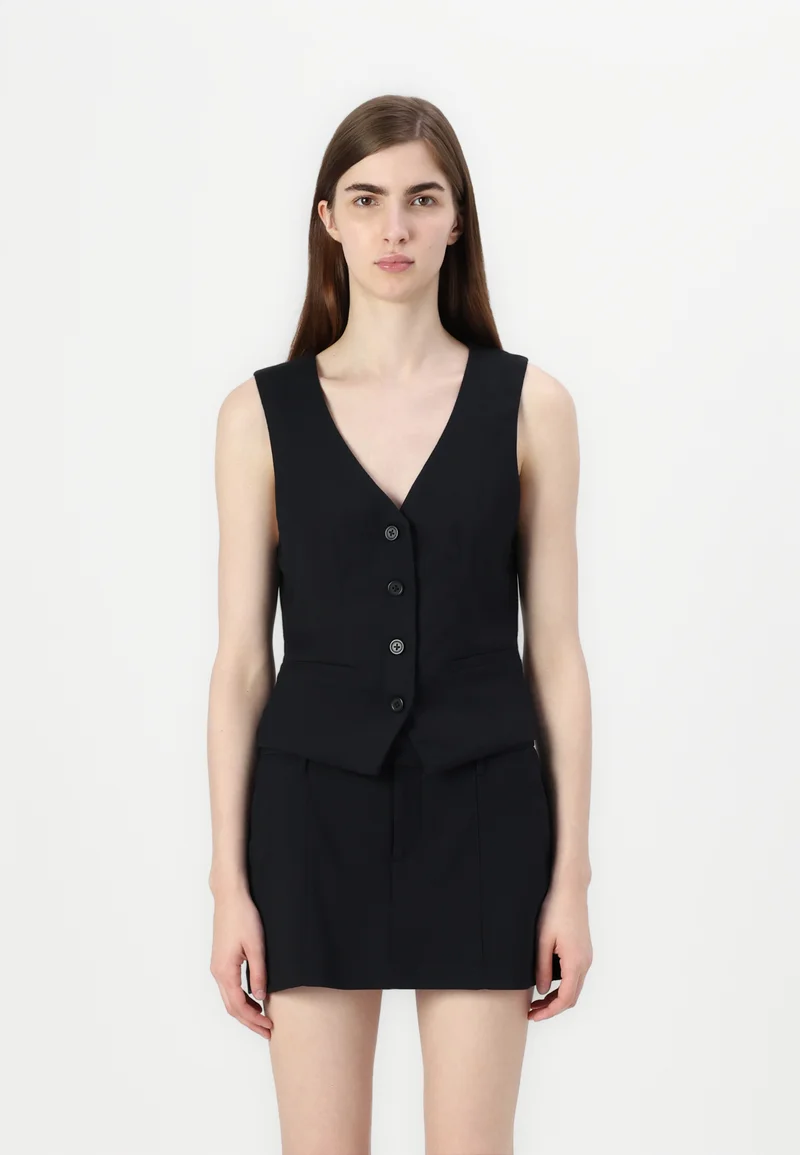 Cheap Hollister Co. EMEA LONGER LENGTH VEST - Waistcoat casual black Clothing Jackets & Blazers Bomber Jackets