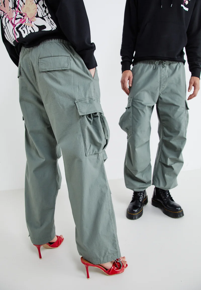 Top Designer Collections Jack & Jones JPSTPARACHUTE JJZAYN UNISEX - Cargo trousers agave green Clothing Trousers Cargo trousers