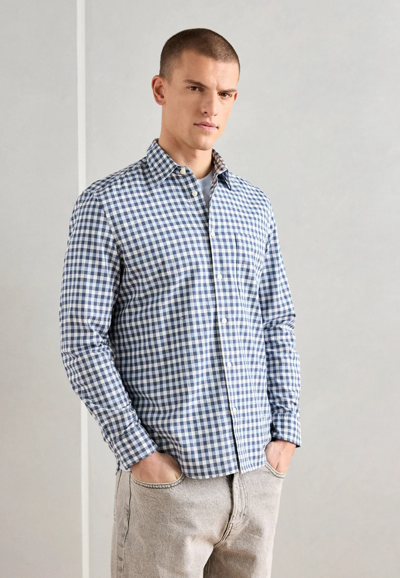 catalogo Marc O'Polo KENT COLLAR LONG SLEEVES ONE RECTANGULAR CHEST POCKET ROUND HEM - Shirt storm Clothing Sale Shirts Business Shirts