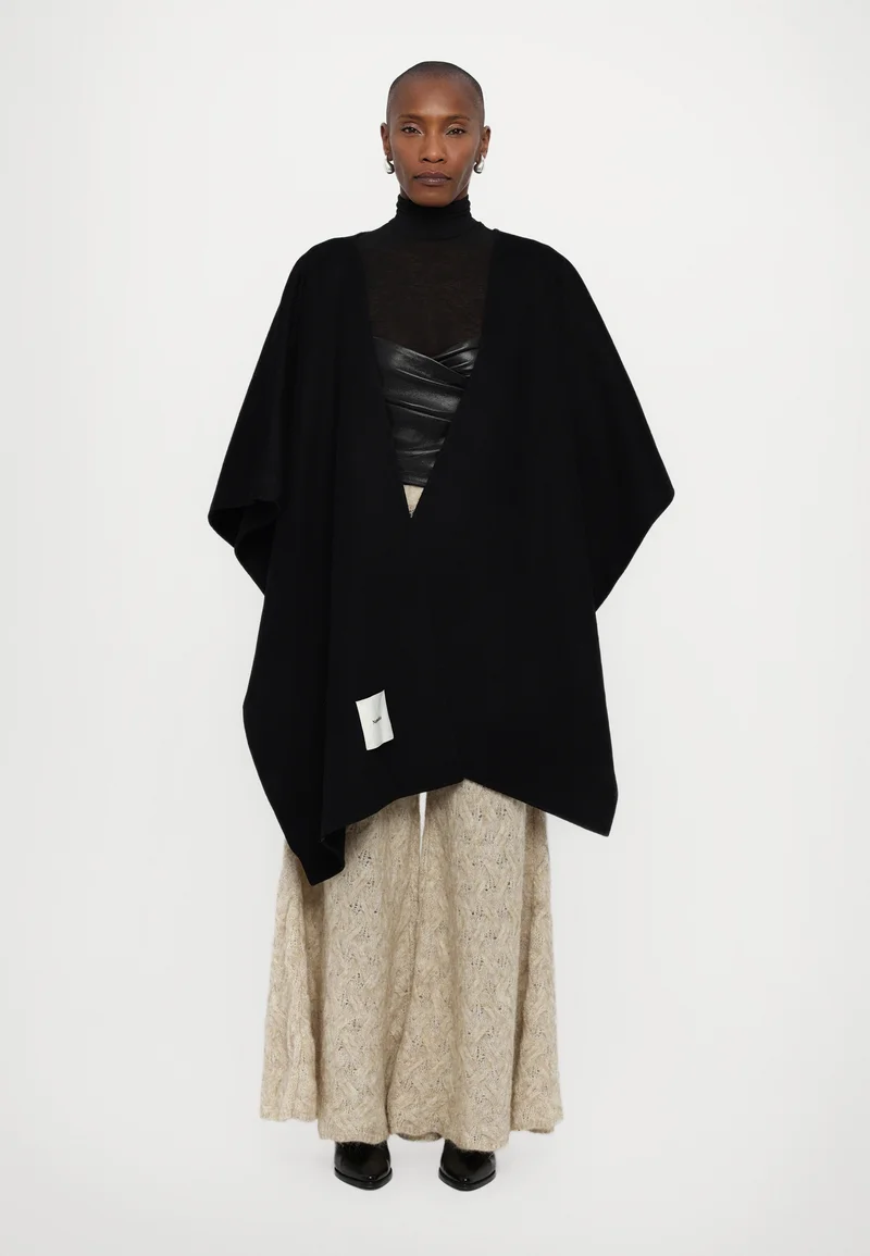 utterly stylish Nanushka KAMIN - Cape black Clothing Jackets & Blazers Capes