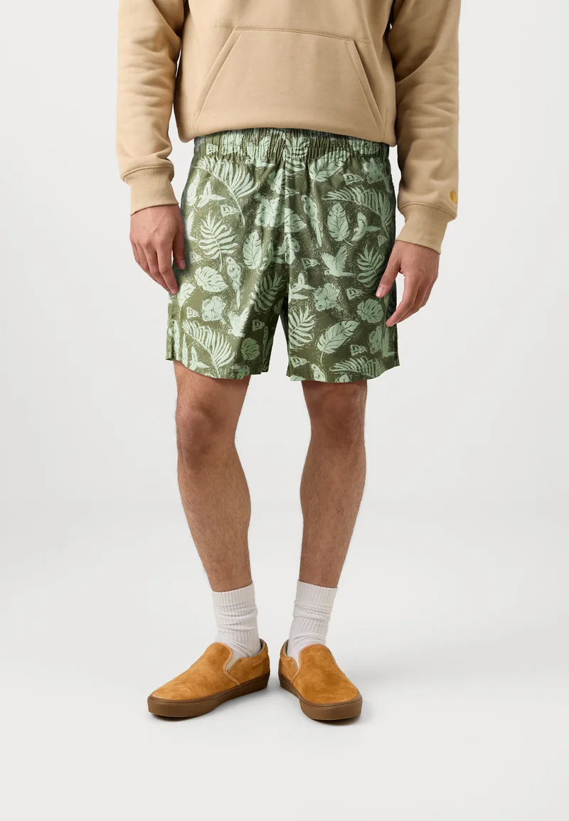 incredible prices New Era Shorts - green Streetwear Sale Streetwear Clothing Swimwear Casual Shorts