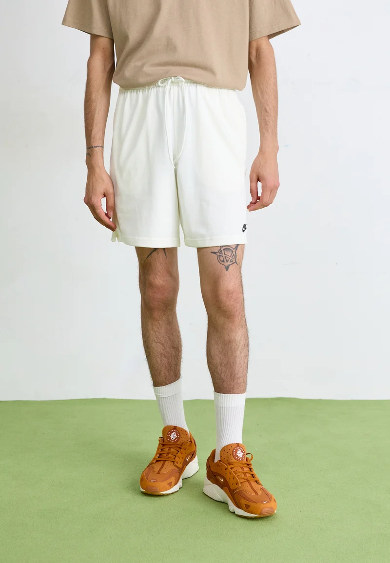Discount Nike Sportswear CLUB - Tracksuit bottoms sail/black Clothing Shorts Casual Shorts