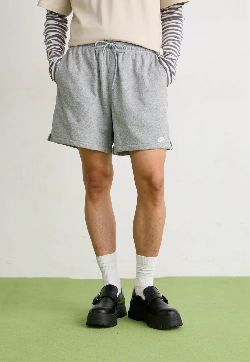 USA factory outlet Nike Sportswear CLUB FLOW - Tracksuit bottoms dk grey heather it smoke white Clothing Shorts Casual Shorts