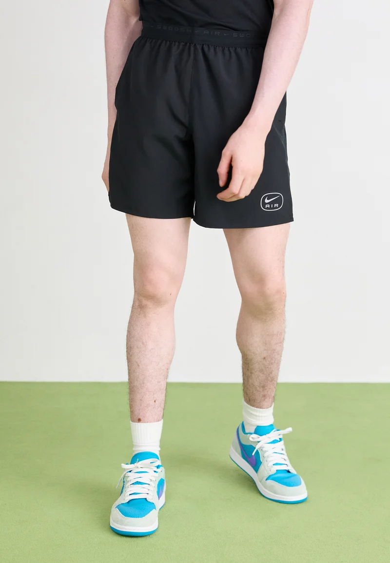 world-wide renown Nike Sportswear AIR RUN - Tracksuit bottoms black Streetwear Sale Streetwear Clothing Swimwear Casual Shorts