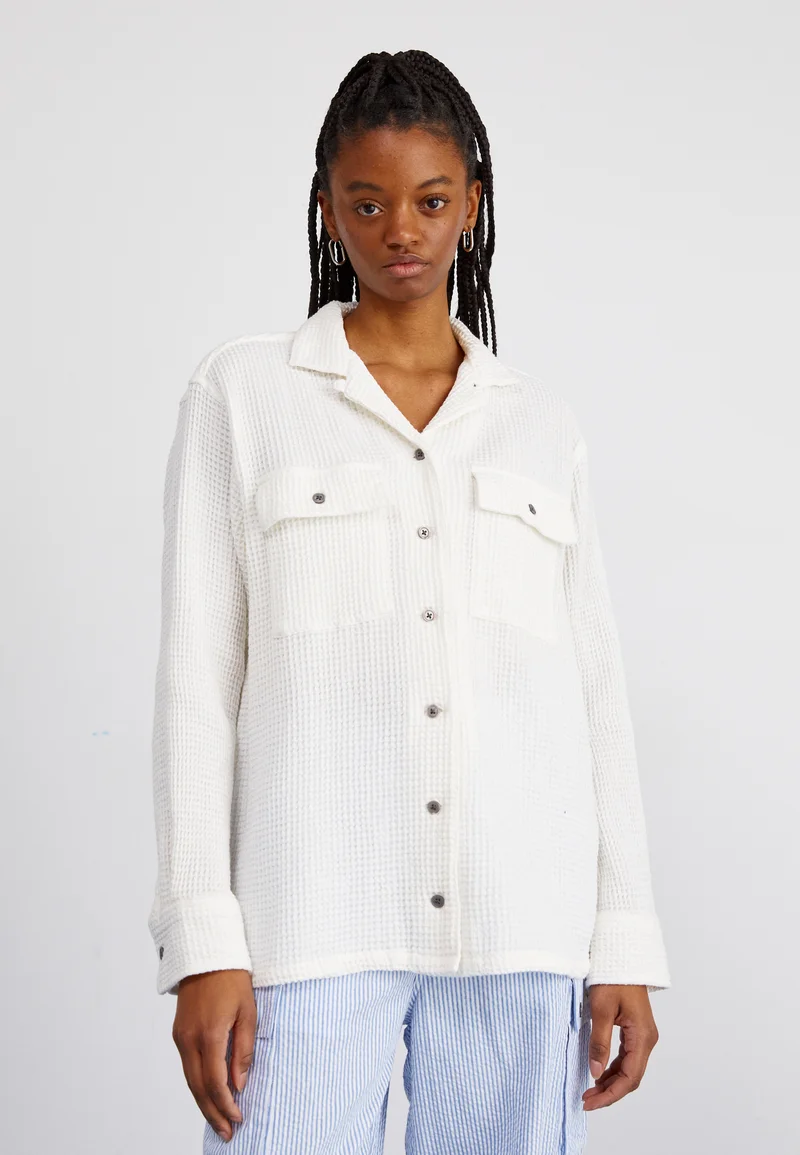 pretty and colorful Obey Clothing CAMILLE  - Button-down blouse muted white Streetwear Sale Streetwear Clothing Socks Blouses