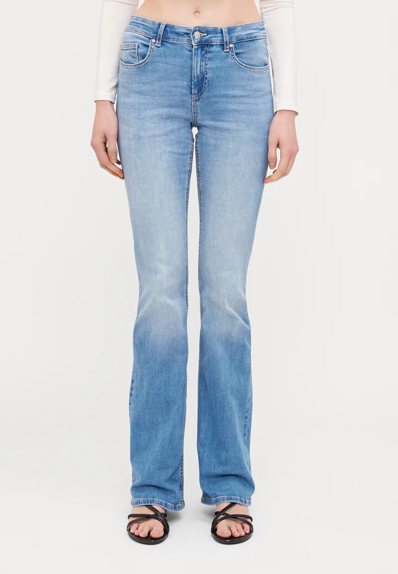 Low Price Guarantee ONLY Tall ONLBLUSH BACK - Flared Jeans medium blue denim Clothing Bootcut & Flared