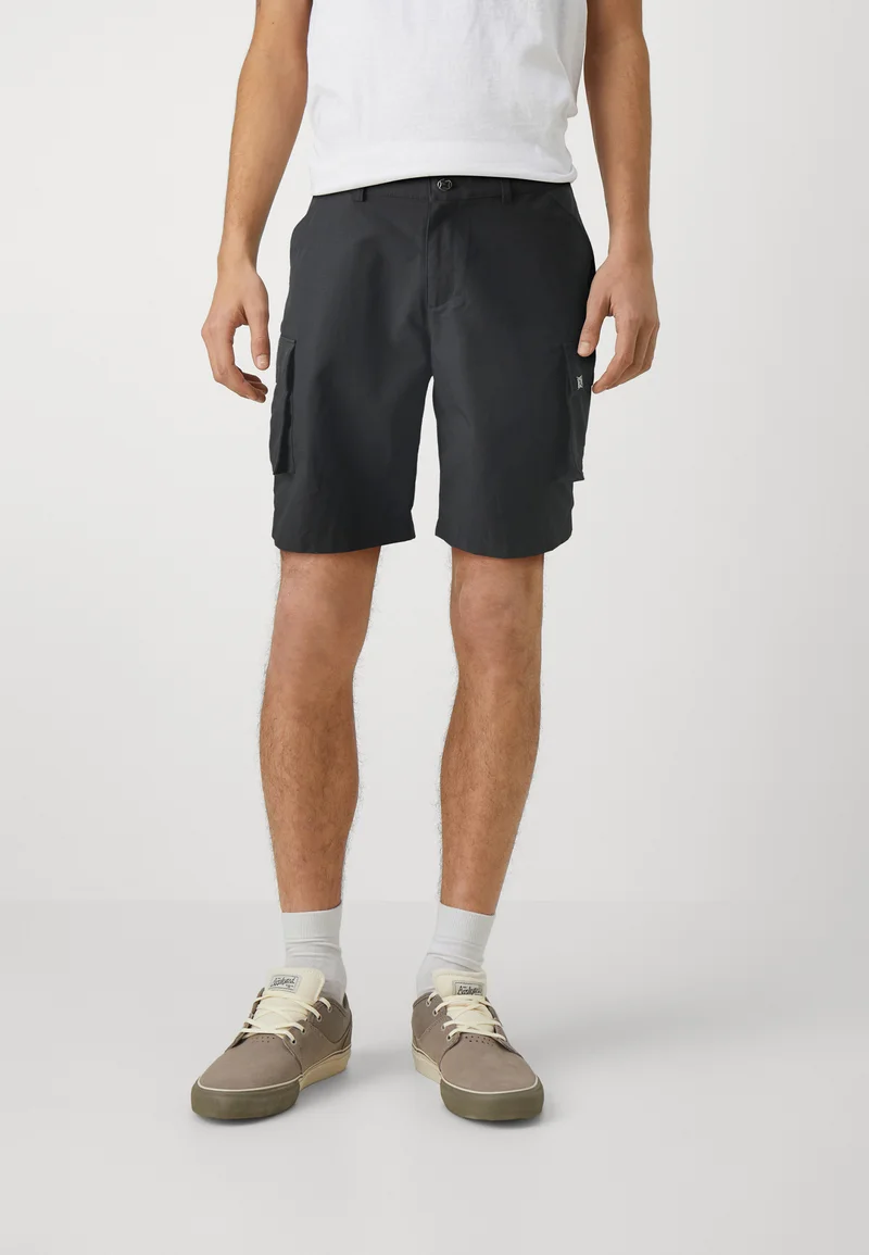 reliable supplier PEQUS ISLAND DEFENDER UNISEX - Shorts black Clothing Casual Shorts
