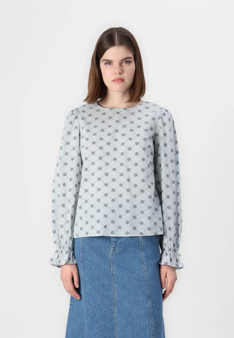 Store Pieces PCSIENNA TOP - Blouse cloud blue Clothing Shirts & Blouses Blouses