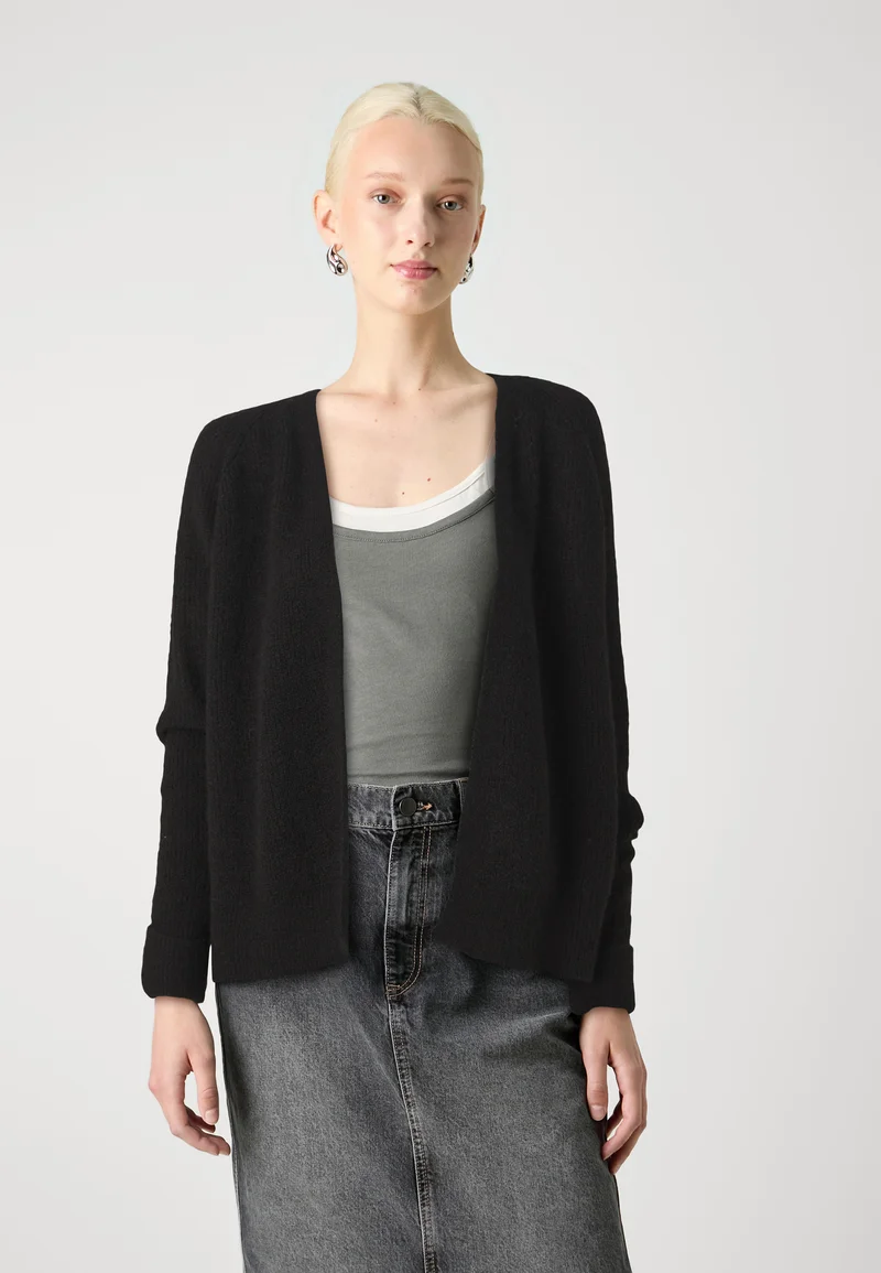 cheap prices Pieces PCELLEN SHORT CARDIGAN - Cardigan black Clothing Knitwear & Cardigans Cardigans