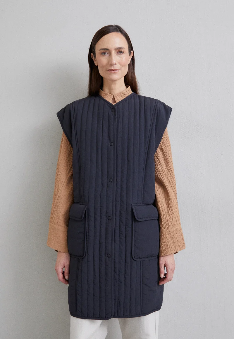 top brands Rodebjer RODEBJER TROTTER - Waistcoat black Clothing Jackets & Blazers Bomber Jackets