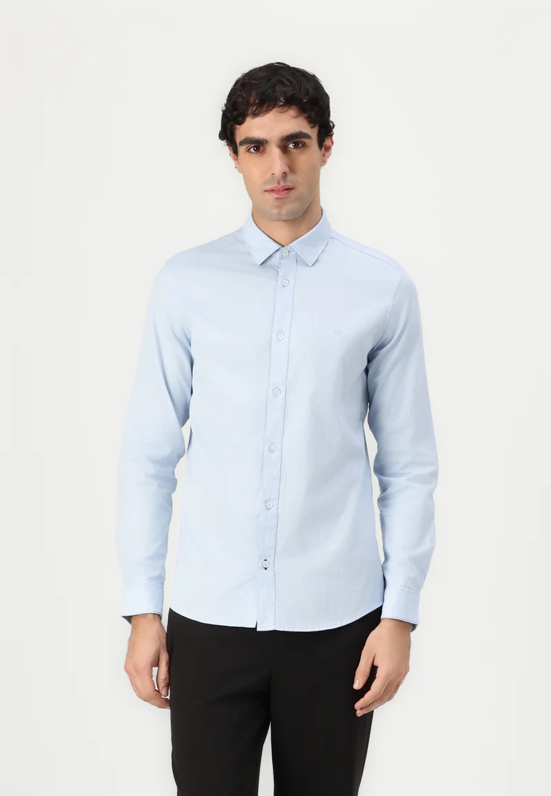 Fantastic savings TOM TAILOR FITTED STRUCTURE - Shirt light blue Clothing Shirts Casual Shirts