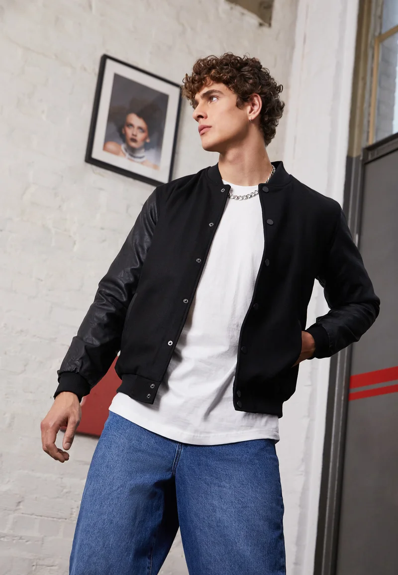 retail prices Urban Classics OLDSCHOOL COLLEGE - Bomber Jacket black Clothing Sale Jackets Gilet Bomber Jackets
