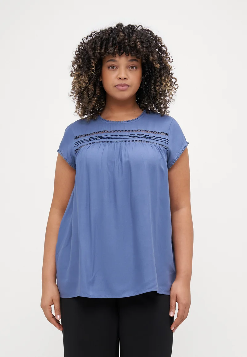 USA official online shop Vero Moda Curve VMDEBBIE PLEAT - Blouse china blue Clothing Shirts & Blouses Blouses