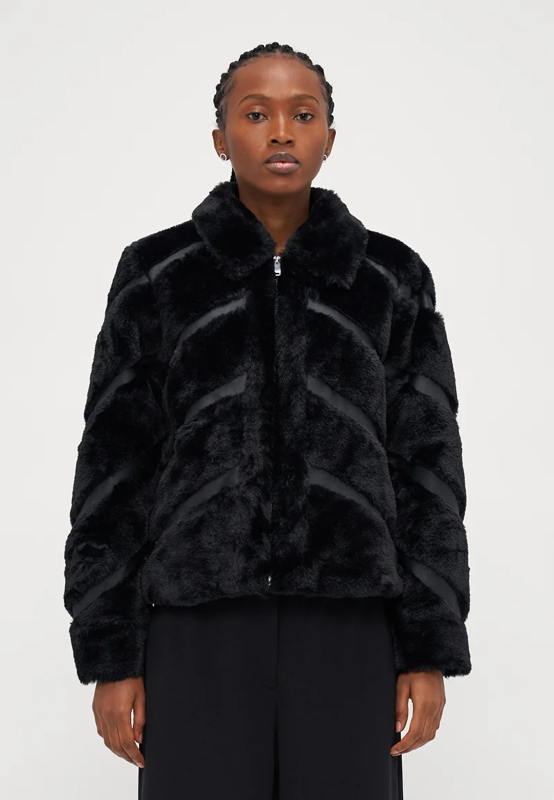 affordable price Vero Moda Petite VMSONJALUIS JACKET - Winter jacket black Clothing Jackets & Blazers Bomber Jackets